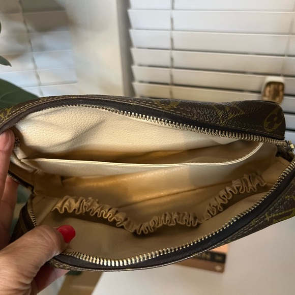 ✨Vintage Louis Vuitton Monogram Trousse Toilette 23 - Picture 13 of 14